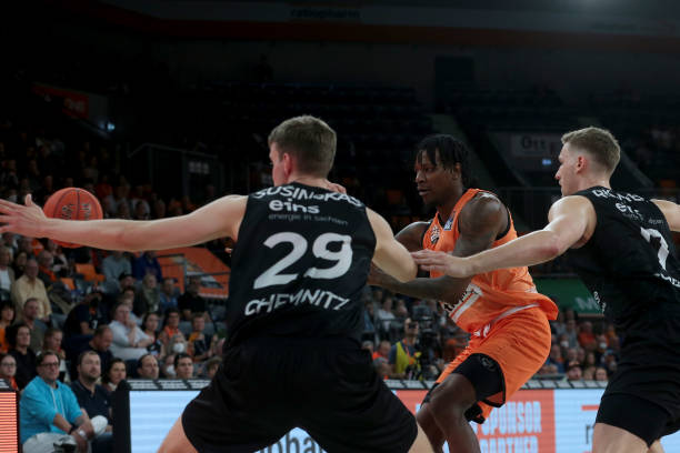 制住对手 制住对手