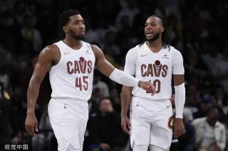 男子足球队 男子足球队